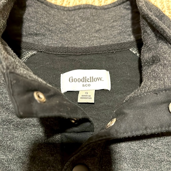 Goodfellow quilted pullover - Picture 2 of 2